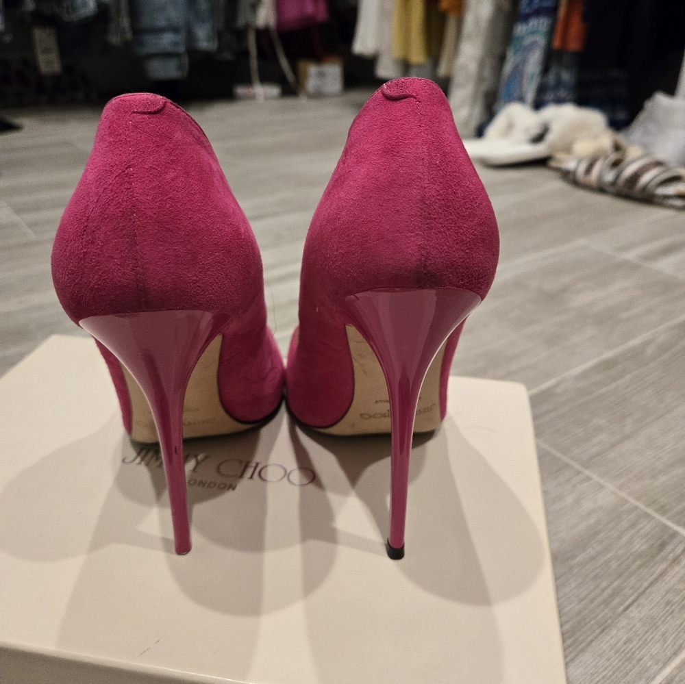Shoes - Picture 4 of 8